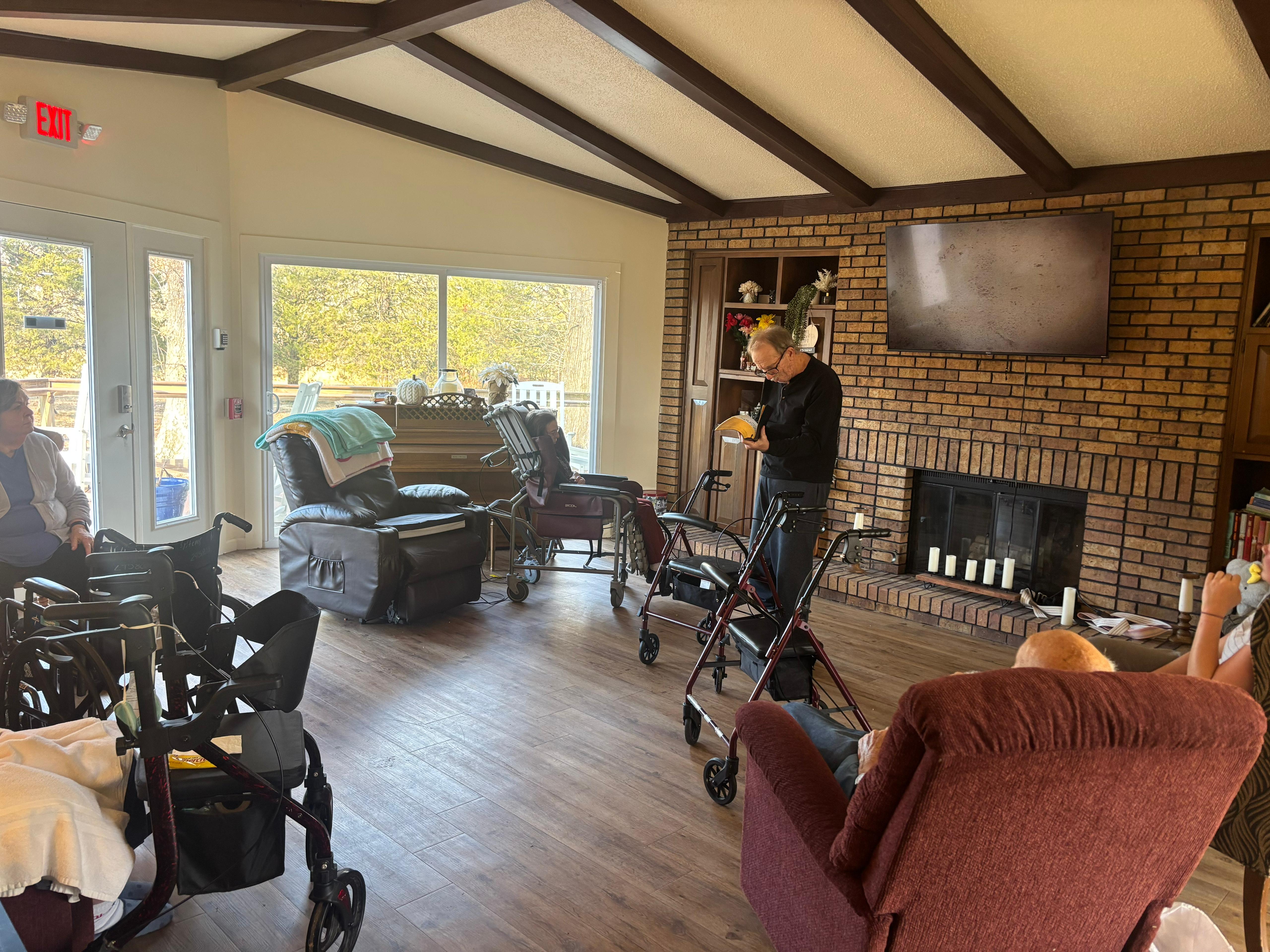 4d7425a8-749f-4a79-b1b4-66d9eae7666e